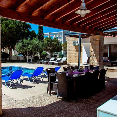 6 Bdr Villa With Tennis Court Paphos Exteriér fotografie