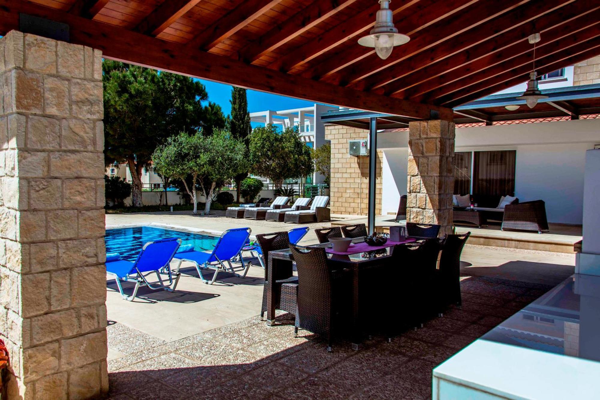 6 Bdr Villa With Tennis Court Paphos Exteriér fotografie