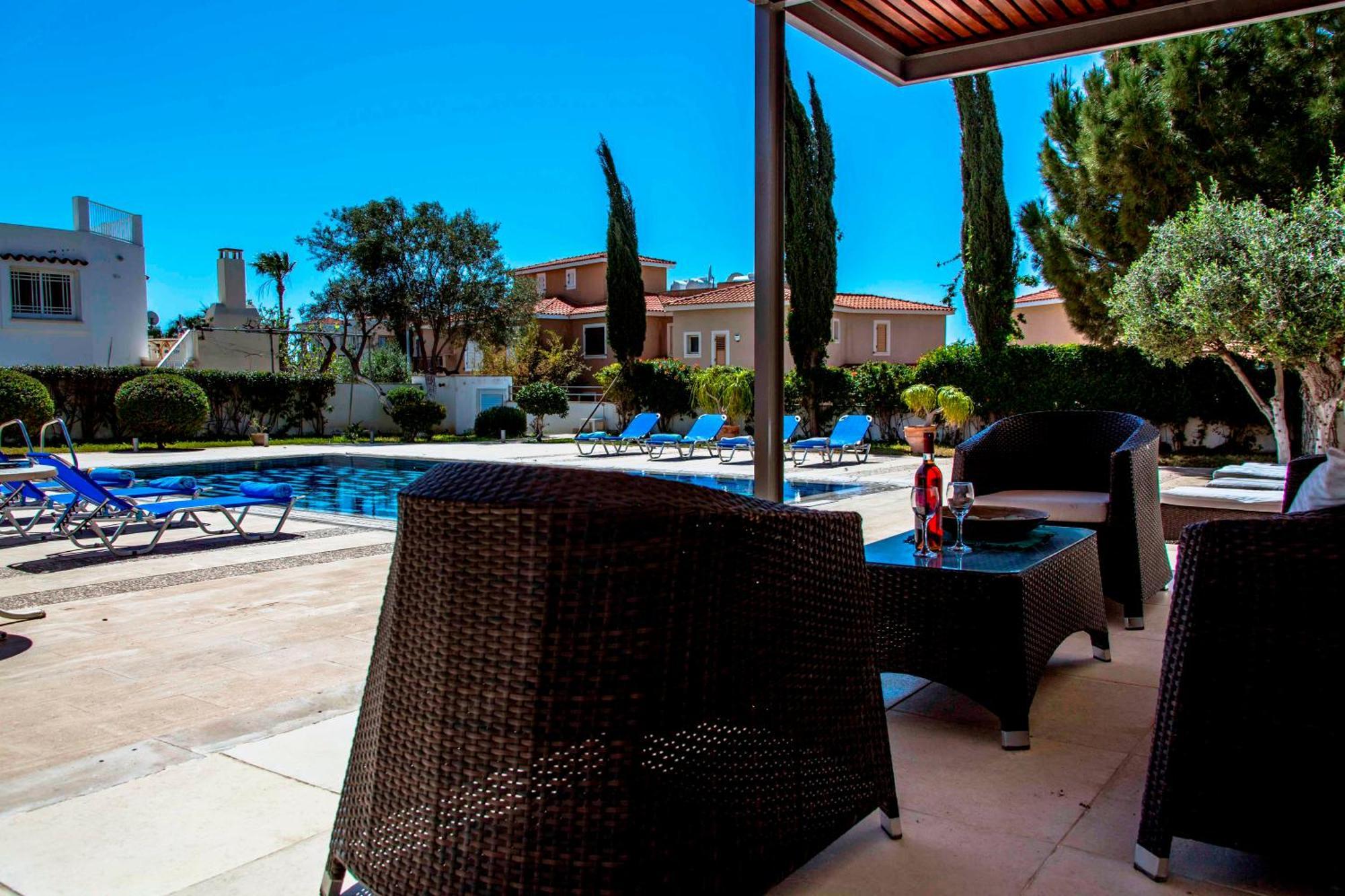 6 Bdr Villa With Tennis Court Paphos Exteriér fotografie