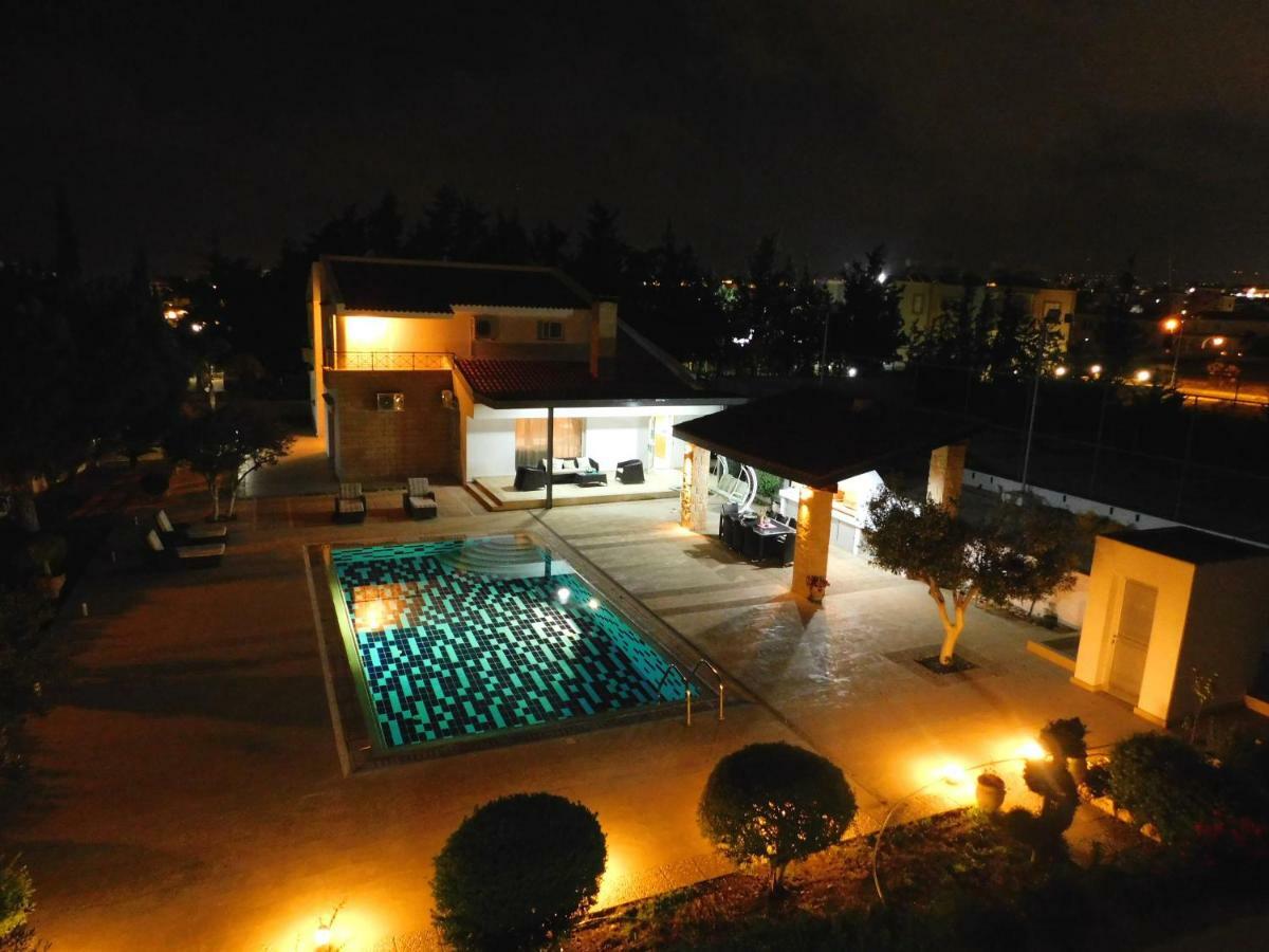 6 Bdr Villa With Tennis Court Paphos Exteriér fotografie