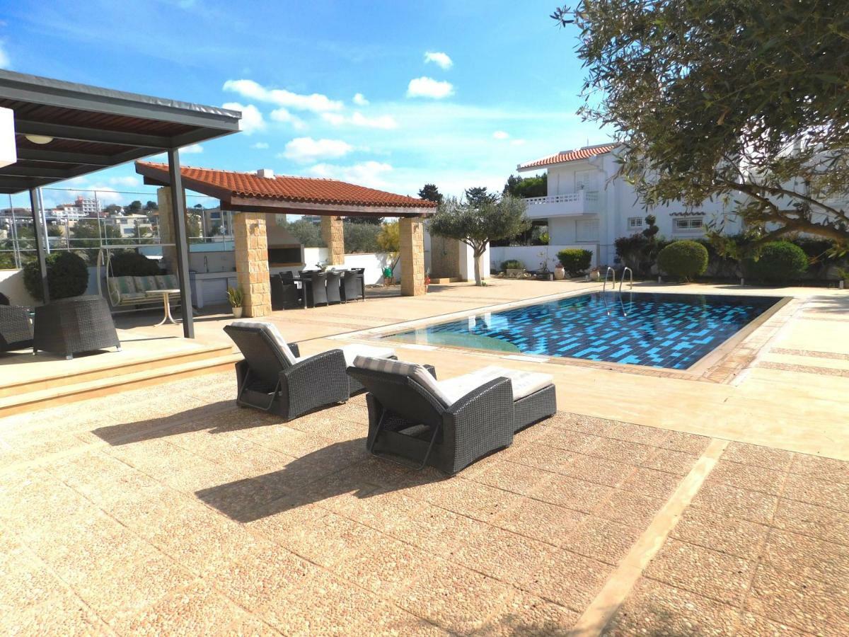 6 Bdr Villa With Tennis Court Paphos Exteriér fotografie