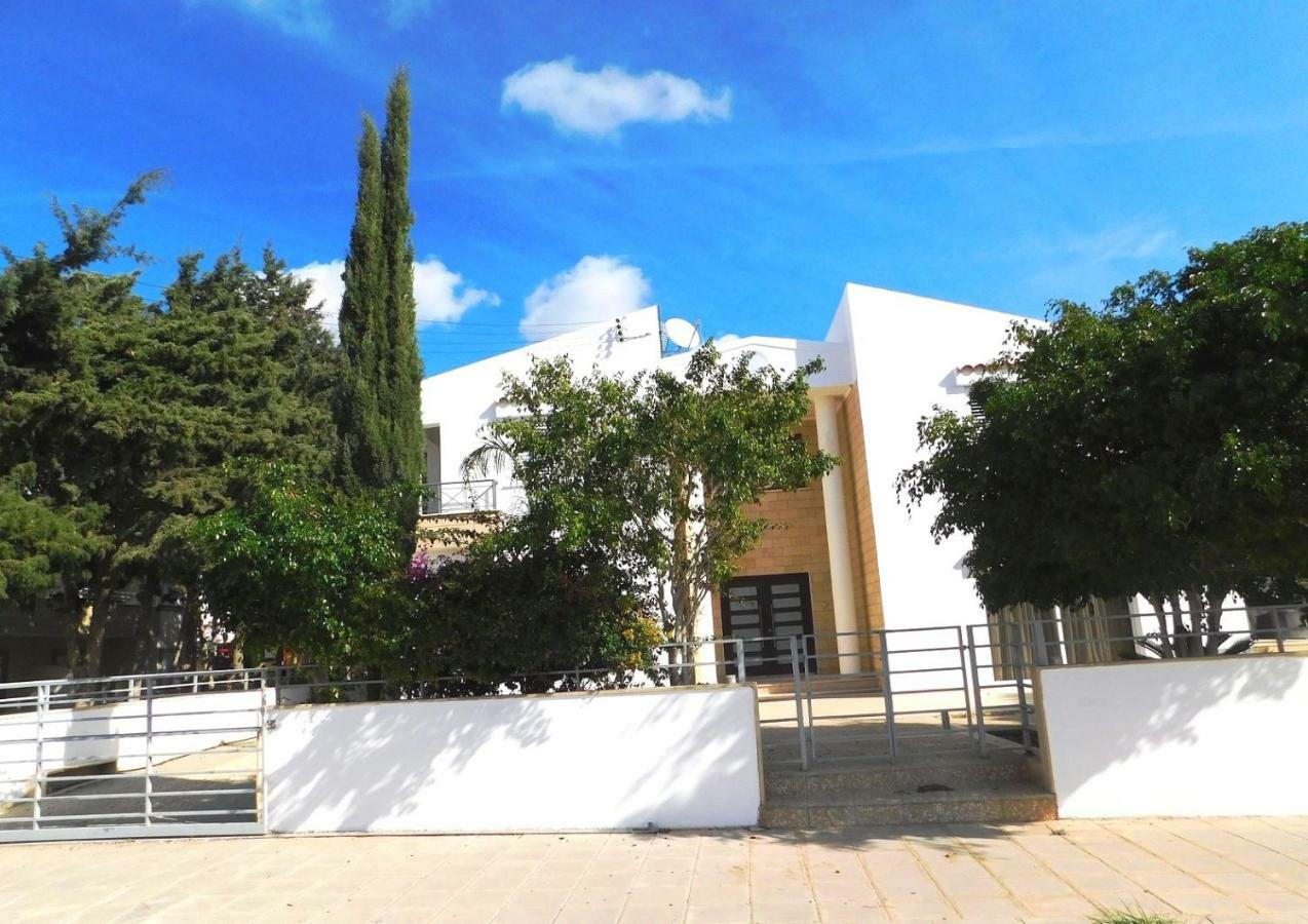 6 Bdr Villa With Tennis Court Paphos Exteriér fotografie